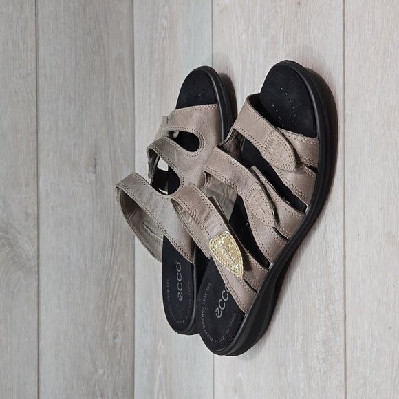 Ecco Womens 3 strap  Leather Hook&loop Sandals shoes sz 40/9-9.5 - Picture 1 of 13